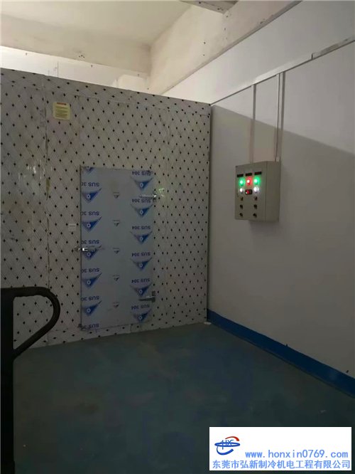 深圳拆裝冷庫完工交付，邊試機邊進貨